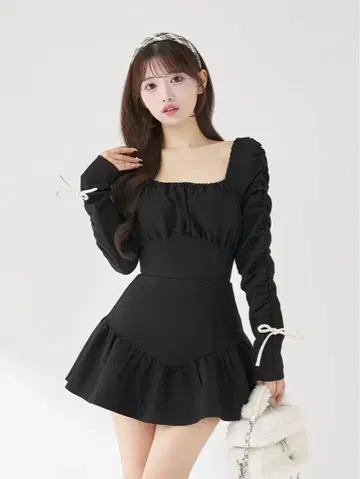 Darich 스퀘어 넥 개더 미니 원피스 블랙 미니 원피스