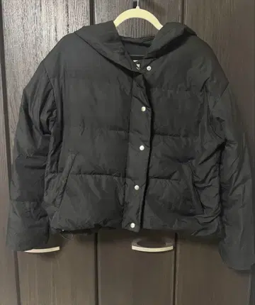 아파트 바이 로리즈 블랙 다운 자켓 L