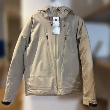 새상품 미사용품 NRP1001A 베이지 LL 다운 자켓