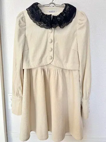 BUBBLES 베이지 레이스 옷깃 원피스