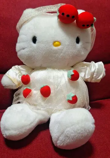 헬로키티 빅 봉제 인형 딸기 모티브 레어