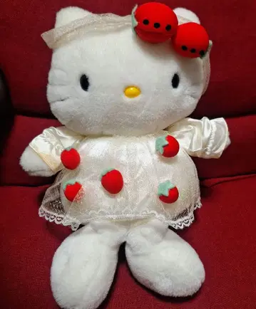 헬로키티 빅 봉제 인형 딸기 모티브 레어 희귀