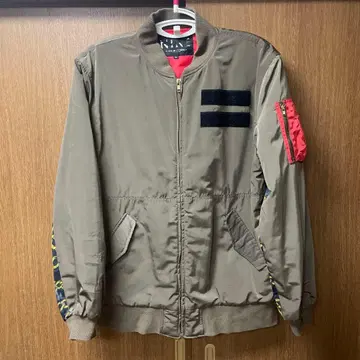 레어 bad hop yzerr 착용 MA-1