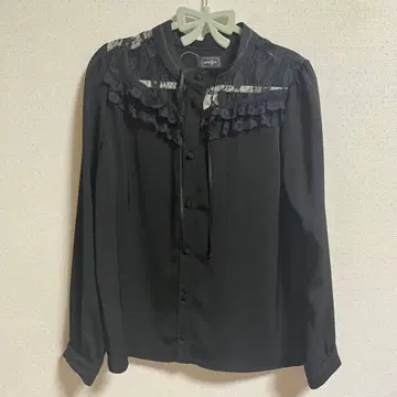 [ 택 포함 미사용 새상품 ] evelyn 블라우스