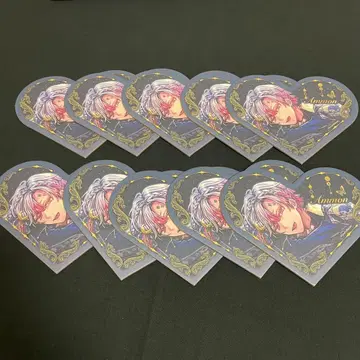 악마 집사와 검은 고양이 아쿠네코 하트 모양 색지 아몬