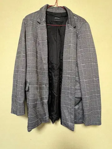 그레이 체크 무늬 셋업