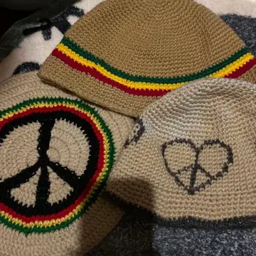 라스타 컬러, 베레모, 크러셔 모자