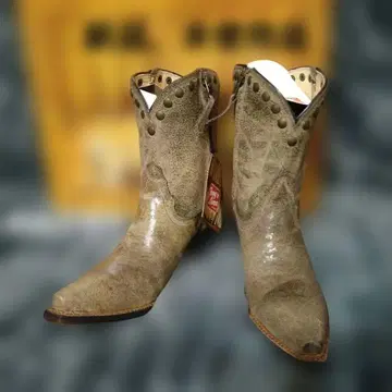 스터드 장식 그레이 웨스턴 부츠