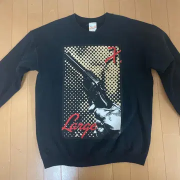 XLARGE 그래픽 프린트 맨투맨 블랙