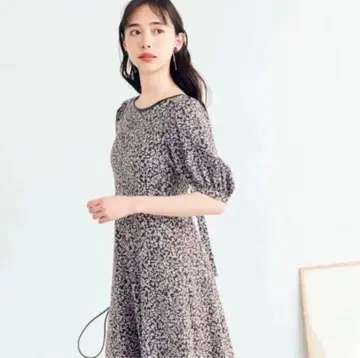 코코딜 새상품급 보타니컬 플라워 프린트 퍼프 슬리브 원피스