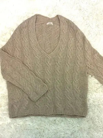 IENA 이에나 울 100% 케이블 V넥 니트 루즈핏 베이지