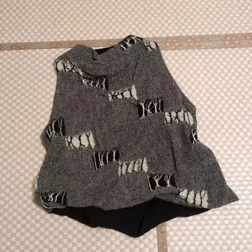 [ 새상품급 ] 센소유니코 메후 유니크 짜임의 니트 베스트