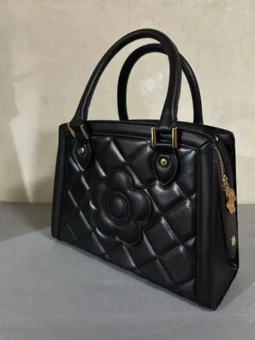 마리콴트 스퀘어 퀼트 데이지 패치 토트