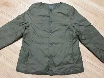 무인양품 L 사이즈 경량 포켓터블 다운 카키