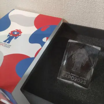 오사카 간사이 만박 미야쿠미야쿠 광학 유리 3D 페이퍼 웨이트