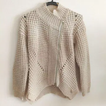 알파카 30% 사용 더블 지퍼 니트 스웨터