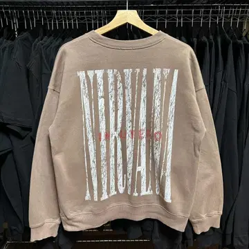 [ 즉발 ] 닐바나 NIRVANA 맨투맨 브라운 L 상당