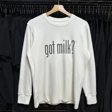 [ 즉발 ] got milk 화이트 맨투맨 M 상당