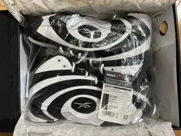 [ 새상품 미사용 ] 리복 샤크 노시스