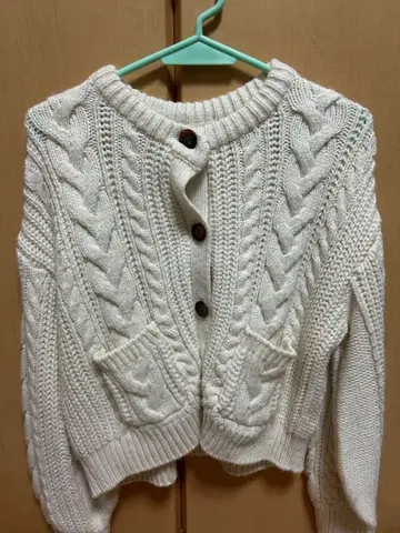 아이보리 케이블 짜임 가디건