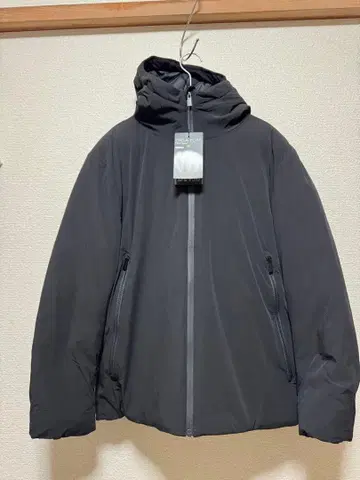 새상품 블랙 GIGA PUFF 퓨전 다운 후디 LL 워크맨