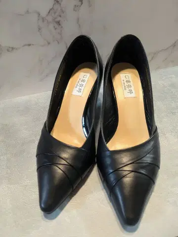 히미코 펌프스 (블랙) 21.5cm