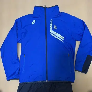 아식스 윈드 브레이커 상하의 2031D590