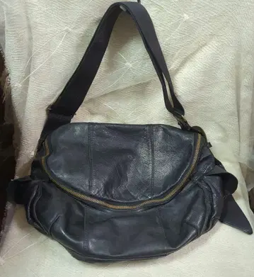 가죽 디자인 숄더 백 BK / 블랙 사선 가케