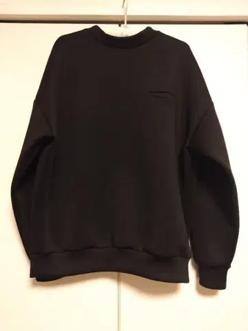 사노바치즈 크루넥 풀오버