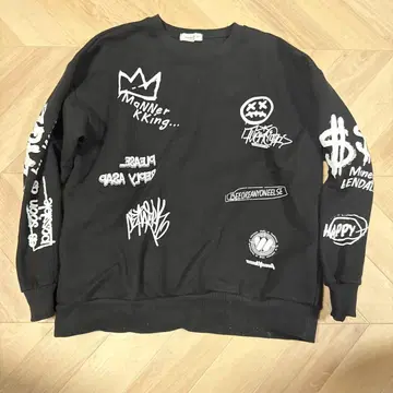 그래피티 디자인 블랙 맨투맨