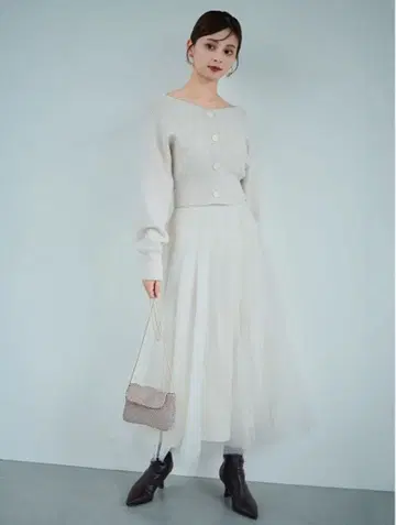 새상품 스나이델 가디건 x 샤샤 스커트 세트 사이즈 1 화이트
