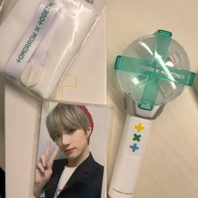 투모로우바이투게더 1기 응원봉 + 포카