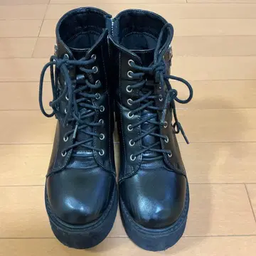 블랙 플랫폼 부츠