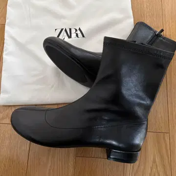 ZARA 플랫 하이 가죽 탑