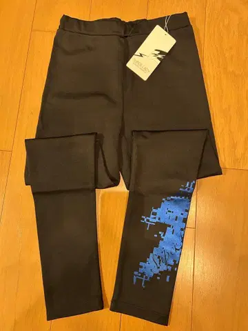 디지털 프린트 스패츠 M 사이즈