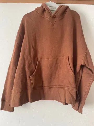 브라운 후드 부착 오버 사이즈 후드티