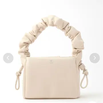 JW PEI 아이보리 스몰 핸드백 합성 피혁