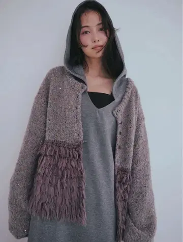 andequal fringe design gritter knit 그레이