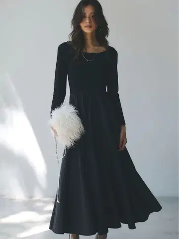 anuans 아뉴앙스 니트 도킹 플레어 원피스