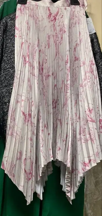 메르시 그레이와 핑크 플리츠 롱 스커트 택 포함 새상품