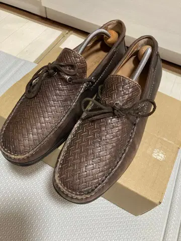 마드라스 브라운 뜨개질 가죽 모카신