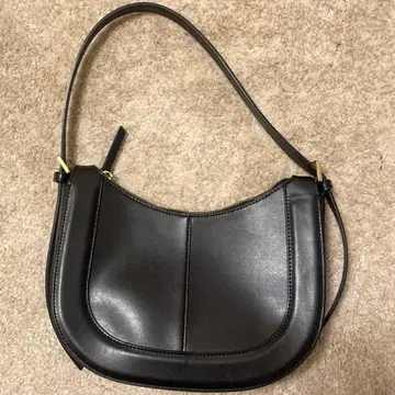 미라 오웬 블랙 숄더백