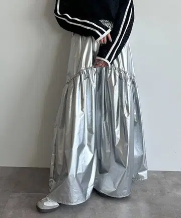 apres jour 실버 플레어 스커트