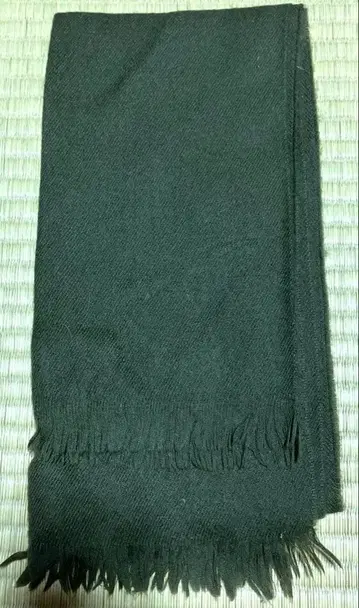 다크 그린 머플러 남성용 중고품