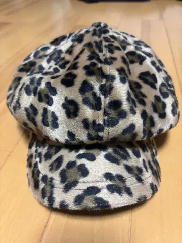 레오파드 무늬 플리스 캡