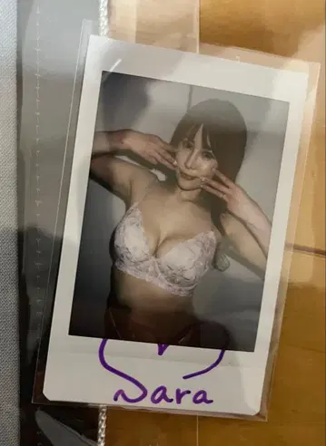 니와 사아 친필 사인 폴라로이드 & 태피스트리