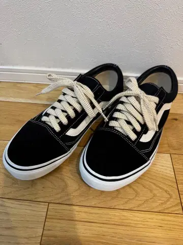 Vans 블랙 스니커즈