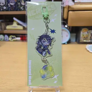 니지산지 이나미 라이 아크릴 키링