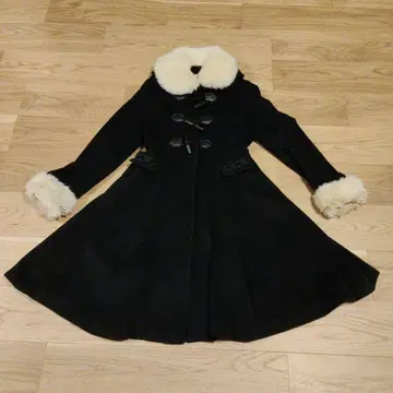 마리아 막달레나 카리손 더플 코트 블랙