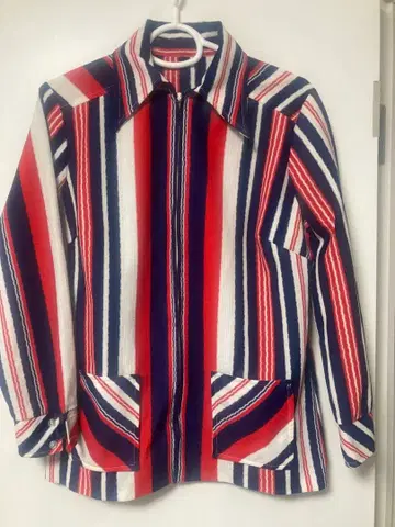 빈티지한 화려한 셔츠 자켓